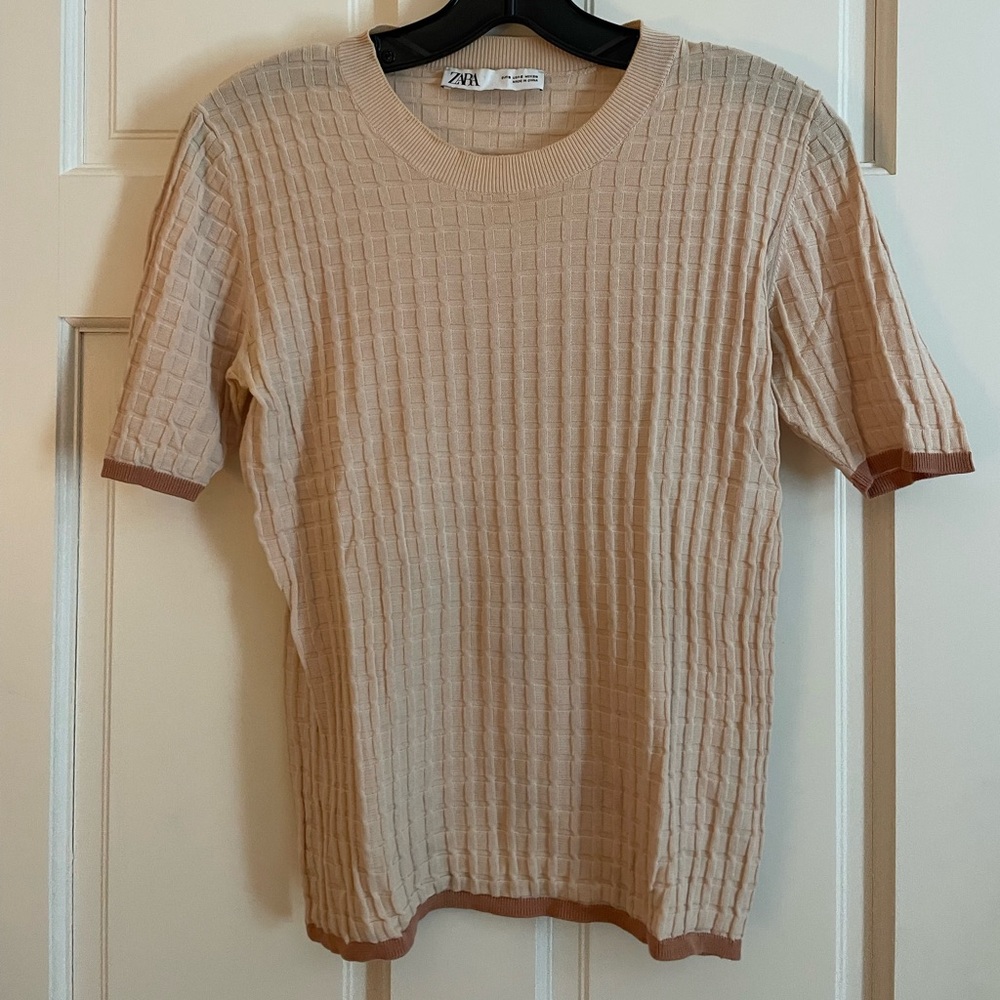 Zara Beige knit Short Sleeve Top